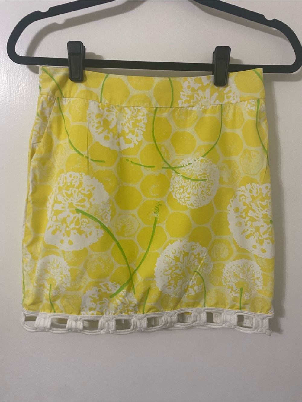 Lilly Pulitzer yellow floral dandelion skirt with crochet trim - Size 2